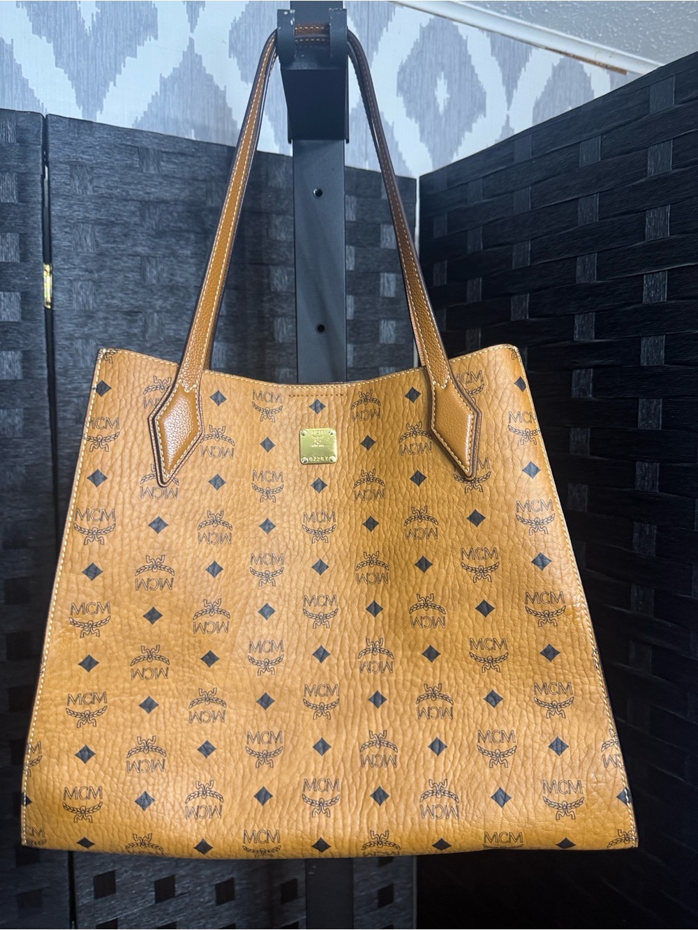 MCM Visetos Large Luisa Shopper Excellent Condition